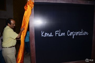 Abhinetri Movie First Look Launch